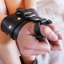 wrist thumb restraint